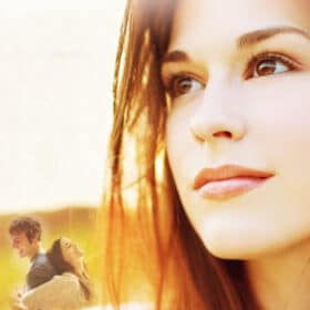 Đứa Trẻ Tháng Mười October Baby (2011)